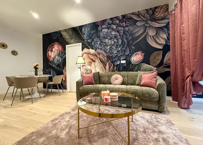 Διαμέρισμα Moody Baroque - Lyon Les Halles - *